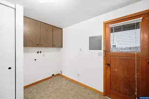 1331 SW Stump St, Dallas, OR 97338 - Photo 23