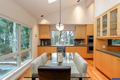 2680 SW Dearmond Dr, Corvallis, OR 97333 - Photo 9