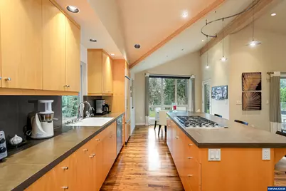 2680 SW Dearmond Dr, Corvallis, OR 97333 - Photo 11