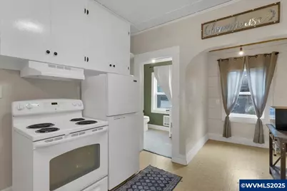 205 N 3rd St, Jefferson, OR 97352 - Photo 17