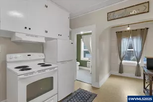 205 N 3rd St, Jefferson, OR 97352 - Photo 17