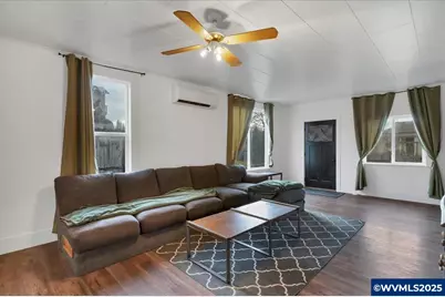 205 N 3rd St, Jefferson, OR 97352 - Photo 7