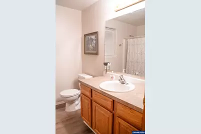 321 NE Carmen Pl, Corvallis, OR 97330 - Photo 29