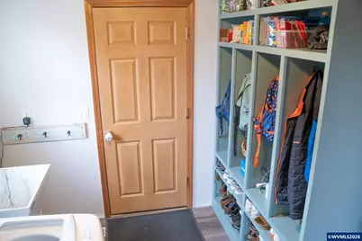 321 NE Carmen Pl, Corvallis, OR 97330 - Photo 19