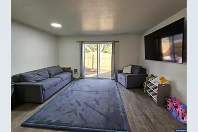 2240 Maplewood Dr S Dr, Salem, OR 97306 - Photo 3