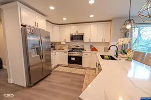 780 778 E Jefferson St, Stayton, OR 97383 - Photo 3