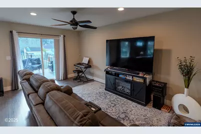 780 778 E Jefferson St, Stayton, OR 97383 - Photo 9