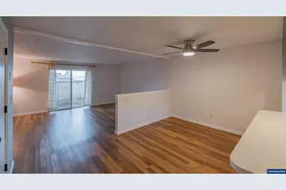 567 32nd #3 Av SE, Albany, OR 97322 - Photo 5