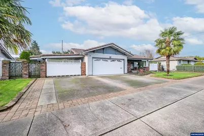 4433 41st Av NE, Salem, OR 97305 - Photo 3