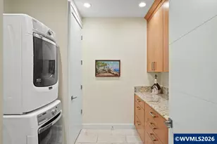 156 Front (Unit 800 &amp 820) St NE, Salem, OR 97301 - Photo 43