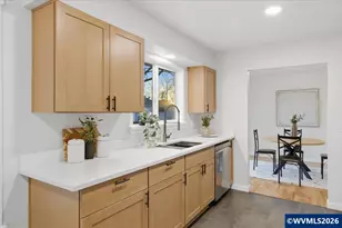 33001 Sandridge Rd, Lebanon, OR 97355 - Photo 13