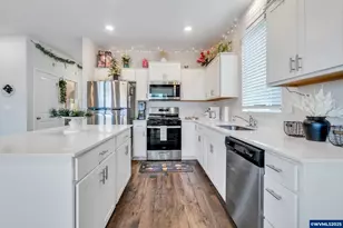 427 Lost Lake St NE, Salem, OR 97301 - Photo 17