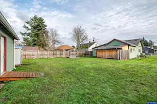 1196 S 7th St, Lebanon, OR 97355 - Photo 27