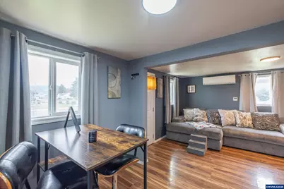 1196 S 7th St, Lebanon, OR 97355 - Photo 9