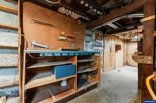 2605 NE Jarrett St, Portland, OR 97211 - Photo 23