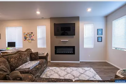 447 Greencrest St NE, Salem, OR 97301 - Photo 19