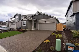 447 Greencrest St NE, Salem, OR 97301 - Photo 3