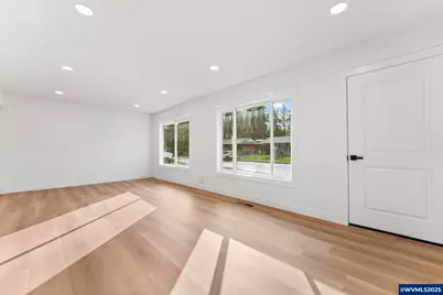 15133 SE Woodward St, Portland, OR 97236 - Photo 7