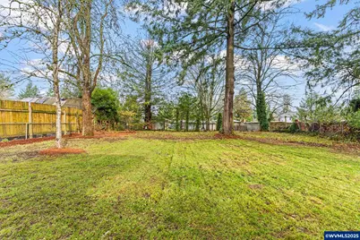 15133 SE Woodward St, Portland, OR 97236 - Photo 41