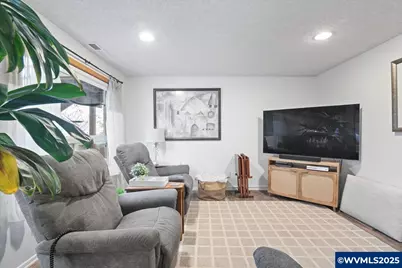 5240 Chapman St S, Salem, OR 97306 - Photo 33