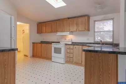 3396 Lake Vanessa Cir NW, Salem, OR 97304 - Photo 11