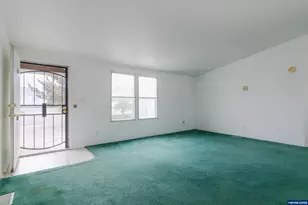 3396 Lake Vanessa Cir NW, Salem, OR 97304 - Photo 3