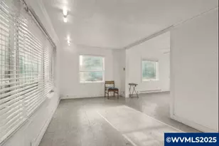 2735 Summer St SE, Salem, OR 97302 - Photo 3