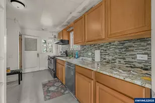 2735 Summer St SE, Salem, OR 97302 - Photo 9