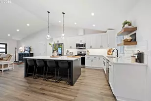 386 N Kings Valley Hwy, Dallas, OR 97338 - Photo 9