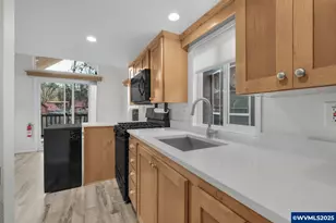 8372 Enchanted Way, Turner, OR 97392 - Photo 17