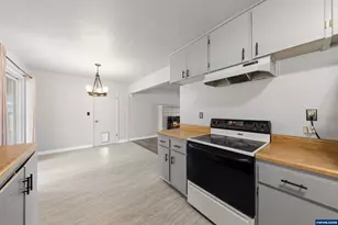 642 N 6th Ave, Stayton, OR 97383 - Photo 13