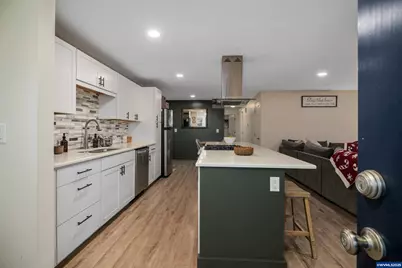 4748 Mall Ct NE, Salem, OR 97305 - Photo 3