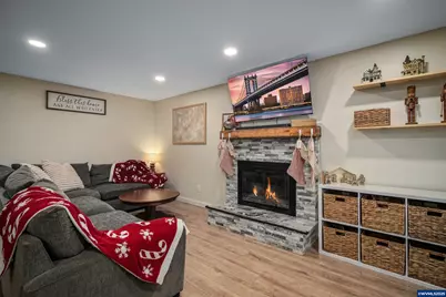 4748 Mall Ct NE, Salem, OR 97305 - Photo 7