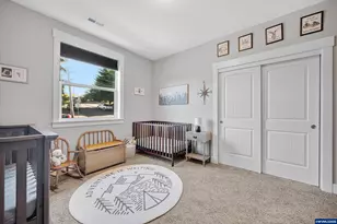 1194 SW Maple St, Dallas, OR 97338 - Photo 23