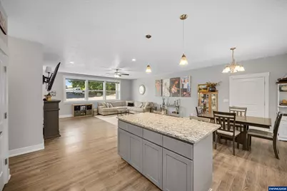 1194 SW Maple St, Dallas, OR 97338 - Photo 15