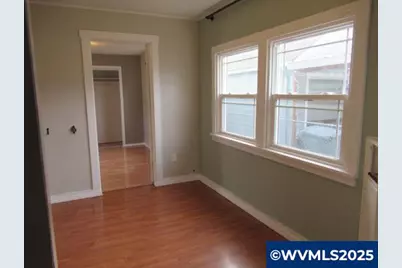 370 W B St, Lebanon, OR 97355 - Photo 9