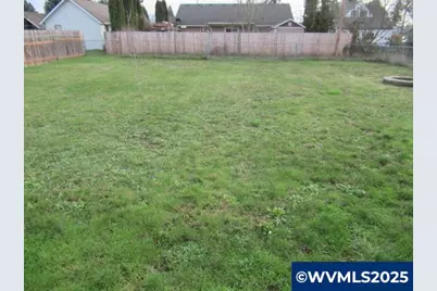 370 W B St, Lebanon, OR 97355 - Photo 17