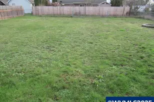 370 W B St, Lebanon, OR 97355 - Photo 17