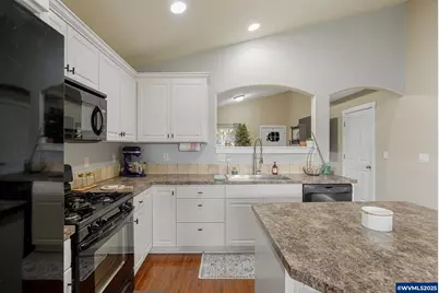 1503 SE Jonathan Av, Dallas, OR 97339 - Photo 11