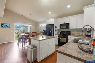 1503 SE Jonathan Ave, Dallas, OR 97339 - Photo 9