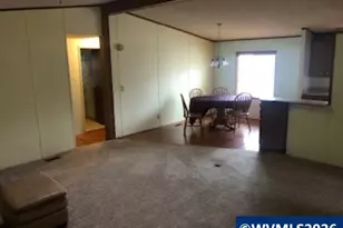 300 SE Lacreole Dr, Dallas, OR 97338 - Photo 3