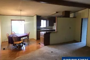 300 SE Lacreole Dr, Dallas, OR 97338 - Photo 5