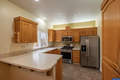 4237 Strawberry Ct NE, Salem, OR 97305 - Photo 13