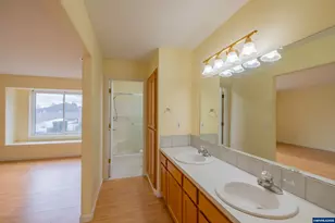 4237 Strawberry Ct NE, Salem, OR 97305 - Photo 33