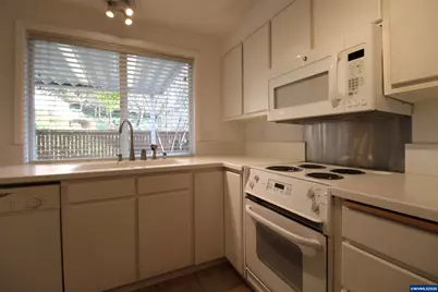 1035 Chestnut St NW, Salem, OR 97304 - Photo 7