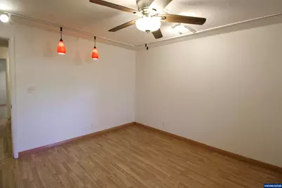 1035 Chestnut St NW, Salem, OR 97304 - Photo 17