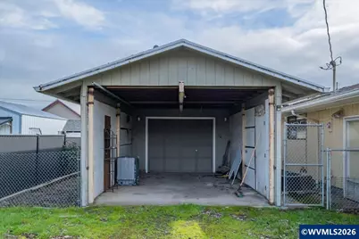 780 W 4th St, Halsey, OR 97348 - Photo 43