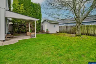 2081 SW Fellows St, McMinnville, OR 97128 - Photo 9