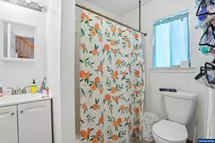 789 Hall St, Woodburn, OR 97071 - Photo 9