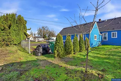 789 Hall St, Woodburn, OR 97071 - Photo 17